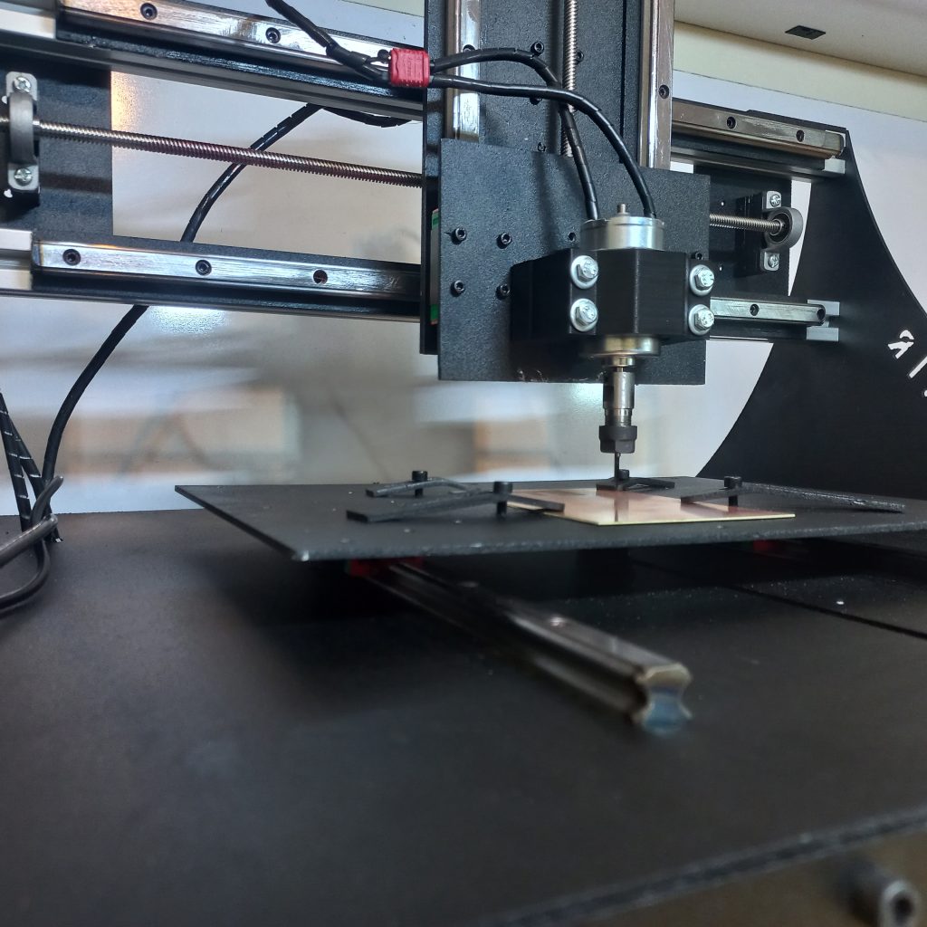 سی ان سی پی سی بی مدل زیرو
PCB CNC ZERO